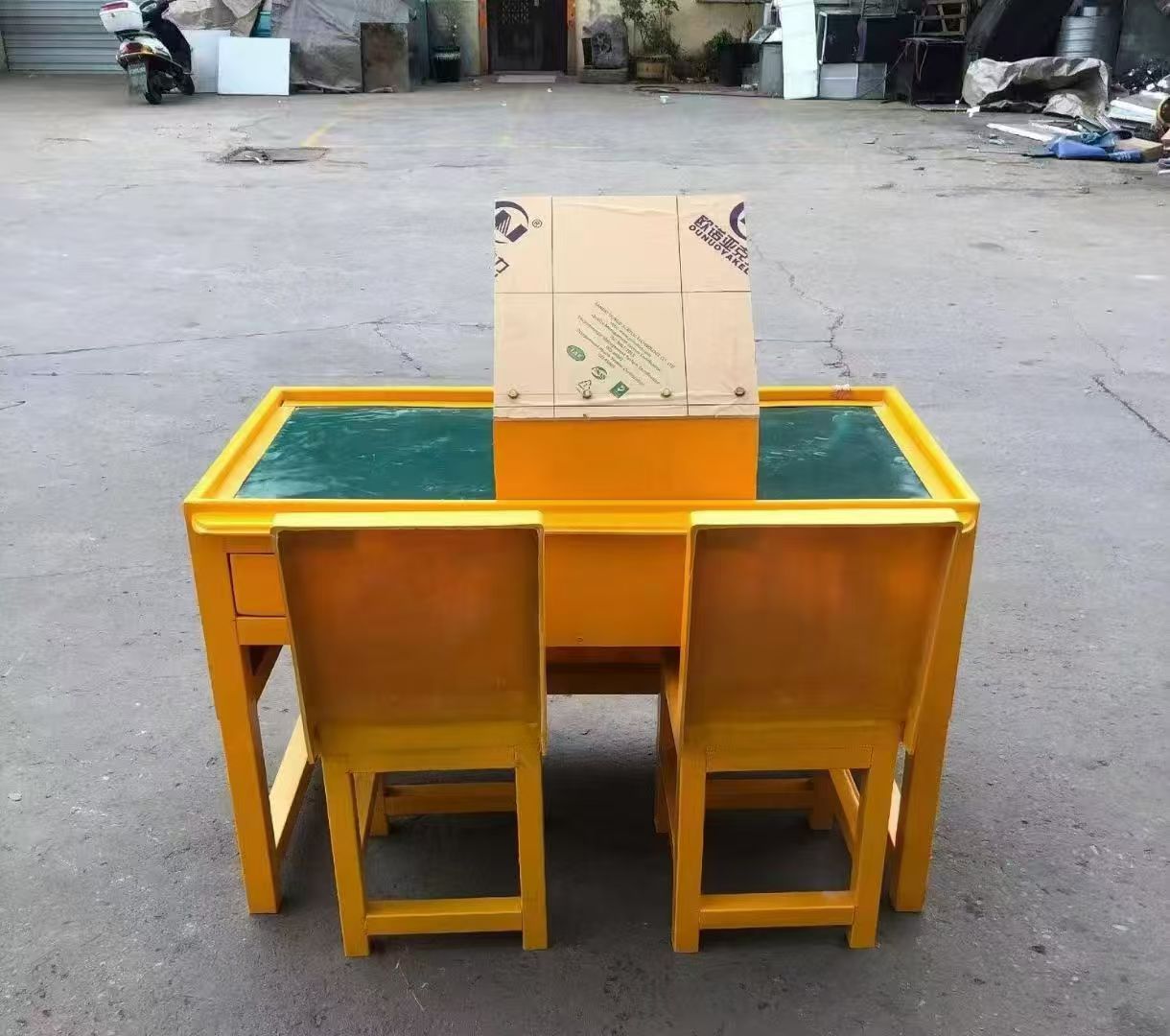 通江防静电导通桌井下煤矿火工品发放桌：危险品流转的安全守护者